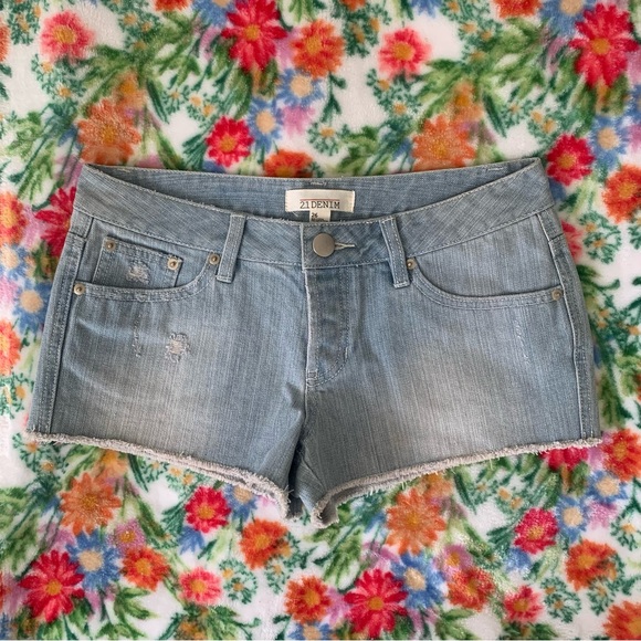 Women’s Junior’s 26 FOREVER TWENTYONE DENIM Short Shorts Light Denim Button Fly - Picture 6 of 14